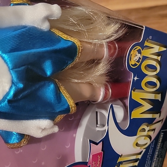 NIB 1997 Sailor Moon Deluxe Adventure Doll Light up tiara w/ crescent wand Usagi - Picture 10 of 10